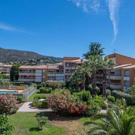 Apartment T3 Climatise Avec Piscine, Proche Mer Et Commodites - Fr-1-677-40 Le Lavandou