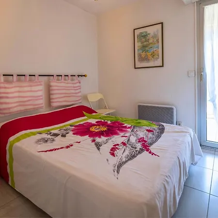 T3 Climatise Avec Piscine, Proche Mer Et Commodites - Fr-1-677-40 *