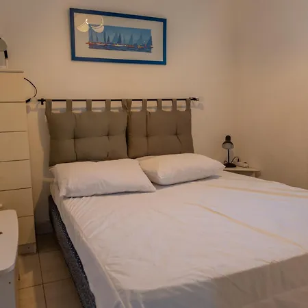 Apartment T3 Climatise Avec Piscine, Proche Mer Et Commodites - Fr-1-677-40 *