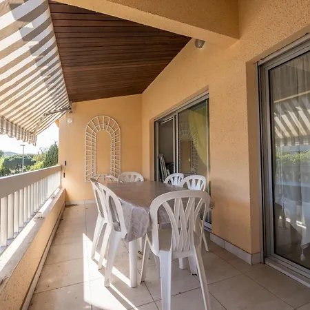 T3 Climatise Avec Piscine, Proche Mer Et Commodites - Fr-1-677-40 Le Lavandou